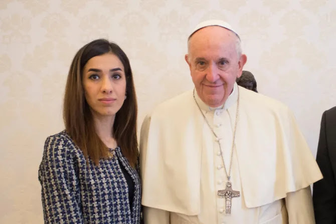 ĐTC Phan-xi-cô gặp gỡ cô Nadia Murad