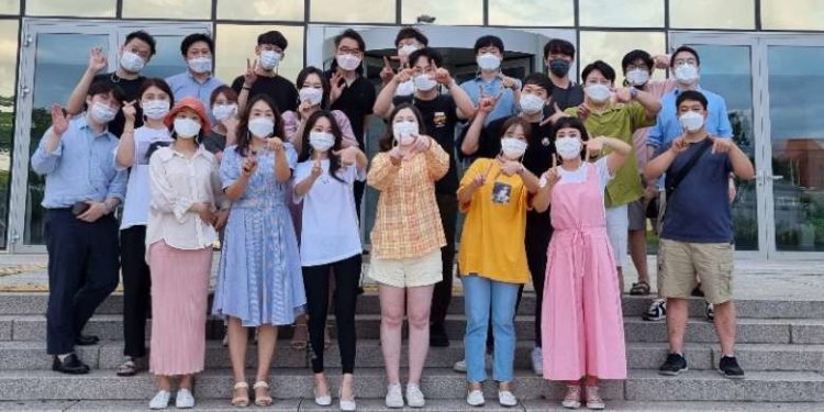 Nhóm nhạc trẻ Công giáo Hàn Quốc ca khen Chúa