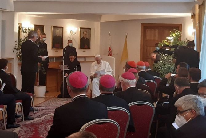 pope francis slovakia