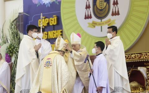 Lễ tấn phong Đức Cha phó giáo phận Bắc Ninh