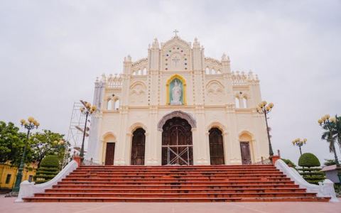 Ngưỡng Nhân: Trên cả cuộc tân trang
