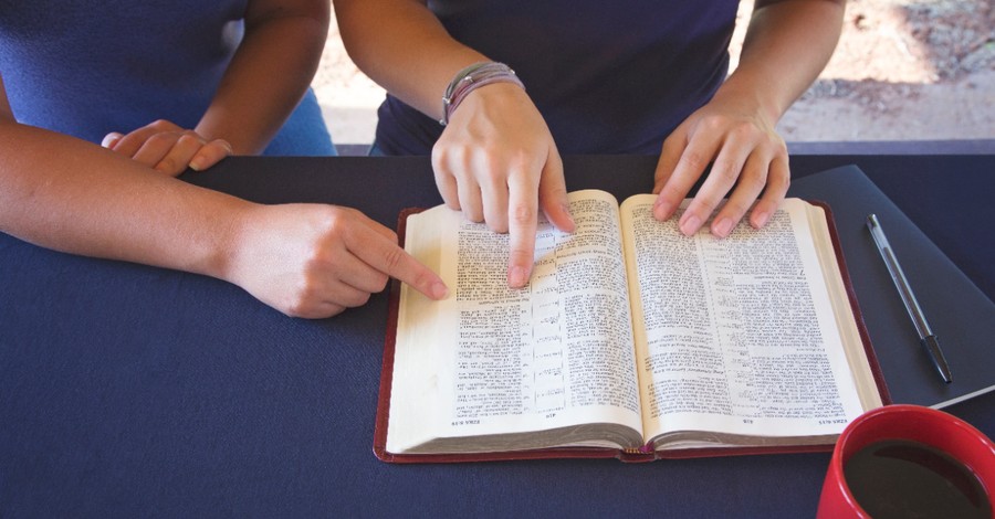 21532 sharing open bible gettyimages pameladmcadams