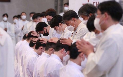 Hàn Quốc: Truyền chức Linh mục 23 thầy phó tế