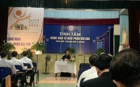 Hàng giáo sỹ Bùi Chu tĩnh tâm tháng 04