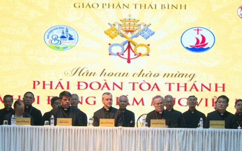 HĐGMVN chào mừng phái đoàn Toà thánh