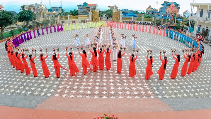 dinh hai dang hoa kinh duc me 2022 10
