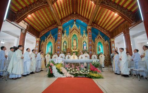 Lễ tạ ơn cha mới Gioan B. Lại Văn Ninh