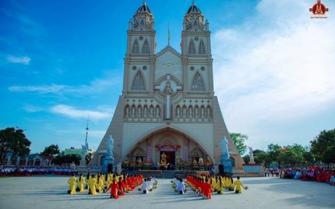 Đại Đồng bế mạc tháng hoa kính Đức Mẹ