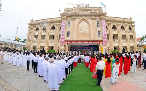 Đại Đồng: Lễ Chúa Ba Ngôi, ngày Hồng phúc