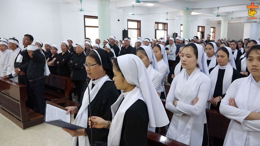 thanh le an tang di m clara nguyen thi gam tai dong man coi6