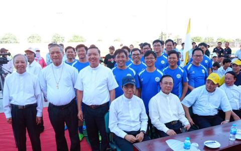 Hình ảnh trận bóng đá lượt II của đội Lm. Bùi Chu