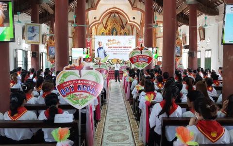 Hạt Liễu Đề: GLV mừng lễ quan thầy