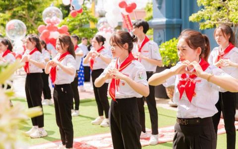 Kim Thành: Khánh thành nhà Mục vụ và Thêm sức