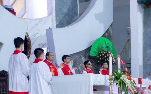 Đồng hương hạt Đại Đồng miền Nam mừng quan thầy