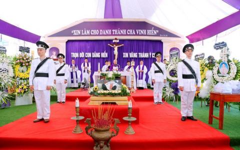 Thánh lễ phát tang cầu nguyện cho cha Gioakim
