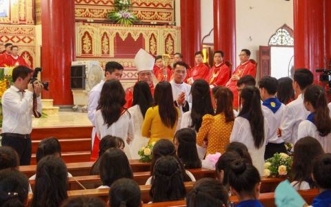 Hồng ân nối tiếp hồng ân