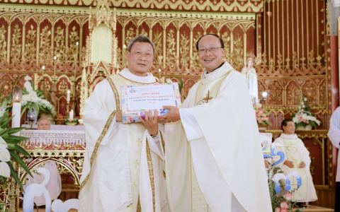 Cha xứ Xuân Dương mừng 25 năm linh mục