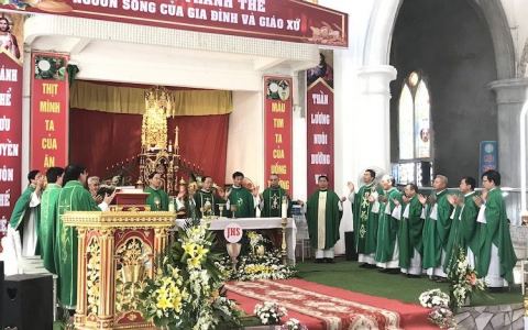 Tuần Chầu giáo xứ Tương Nam