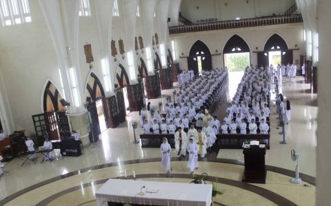 Dòng Đaminh Bùi Chu Chầu Thánh Thể