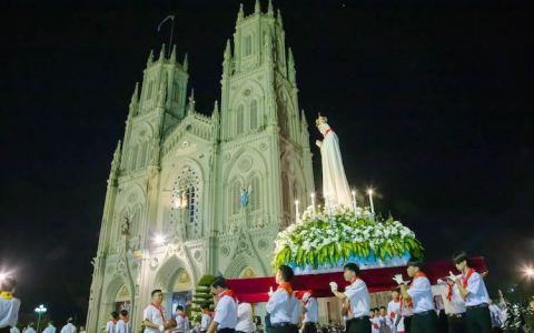 Giáo lý viên Kiên Lao mừng Mẹ Fatima
