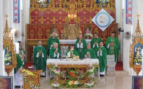 Tuần Chầu giáo xứ Tư Khẩn