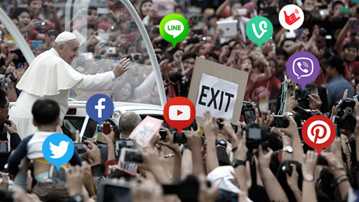 sm wrap pope francis 160535