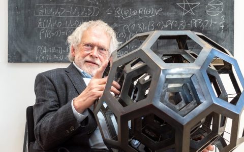 Tín hữu Công giáo đạt giải Nobel Vật lý 2022