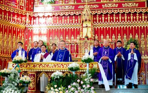 An Phú, đầu mùa Vọng đón Đức Cha Giáo phận