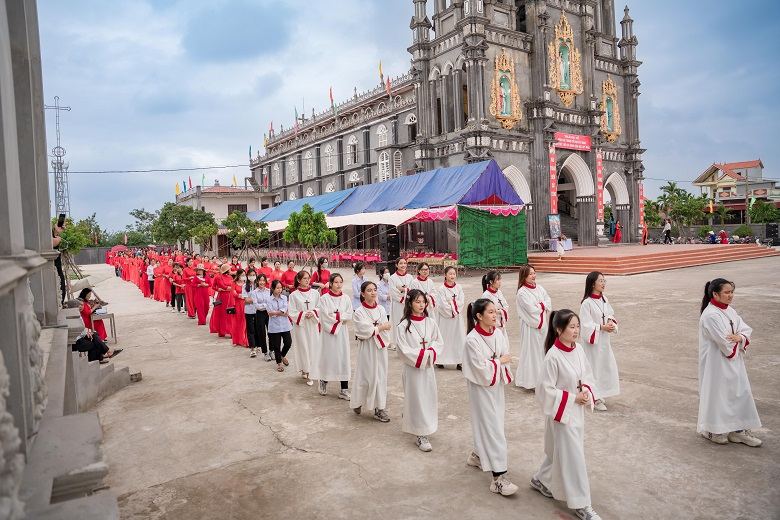 Hội Ca đoàn Giáo hạt Quỹ Nhất mừng lễ quan thầy