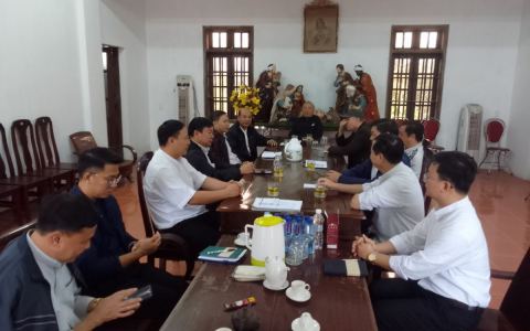Hàng Giáo sĩ hạt Phú Nhai tĩnh tâm tháng chẵn