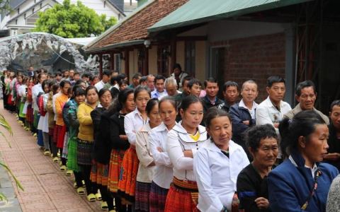 Hưng Hóa: 146 người chịu các phép Khai Tâm