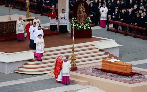Hình ảnh Thánh lễ an táng ĐGH Biển Đức XVI