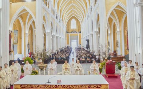 Lễ Tạ ơn Cha mới Gioan Đinh Thế Hưng CSJ
