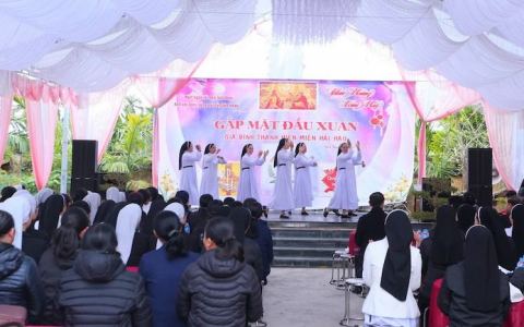 Gia đình Ơn gọi Hải Hậu họp mặt đầu xuân