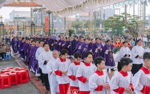 Thánh lễ chính tiệc giáo xứ Xuân Dục