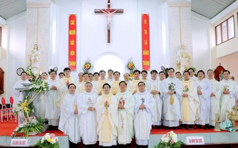 Thánh lễ Tạ ơn Tân Linh mục Phêrô Phạm Văn Tùng