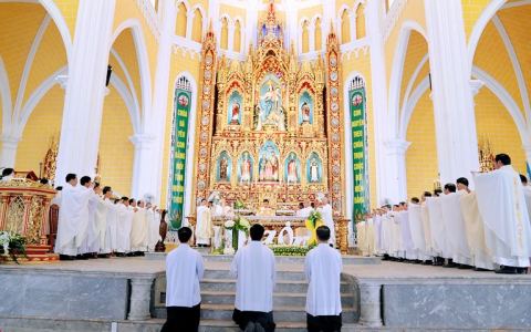 Thánh lễ tạ ơn Cha mới Gioan M. Vianney