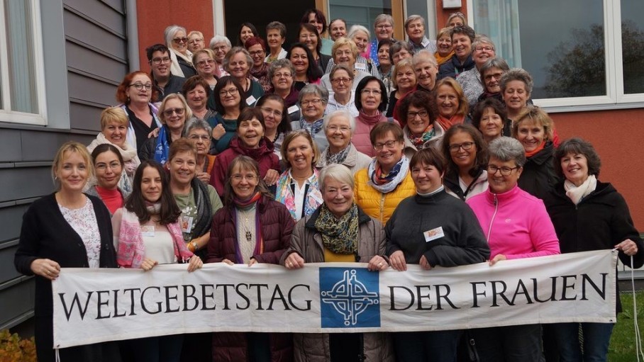 weltgebetstag der frauen 2023 mit schwerpunktland taiwan gruppenfoto 1 scaled