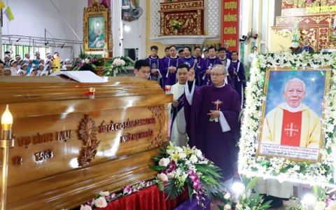 Thánh lễ An táng Cha cố Giuse Phạm Thành Lâm