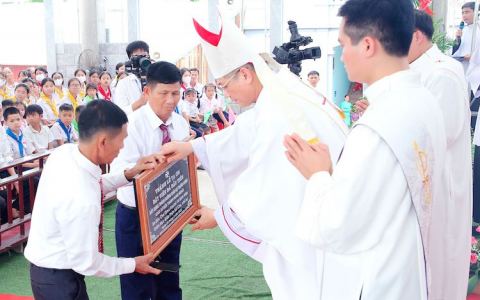 Giáo họ Anna, Hưng Nghĩa – Thánh lễ đặt viên đá