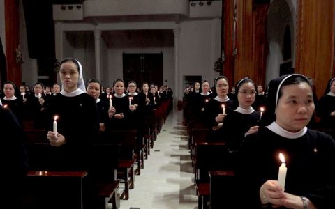 Dòng Mân Côi – Đêm Vọng Phục Sinh