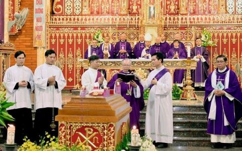 Thánh lễ an táng Cha cố Đaminh Trần Đức Tâm