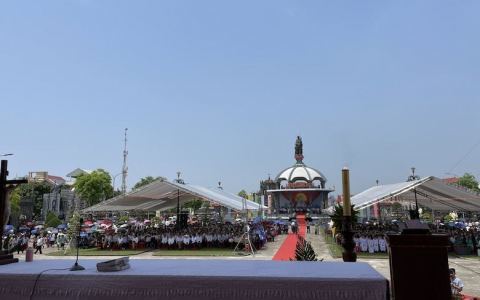 Giáo xứ Sa Châu mừng quan thầy và chầu lượt