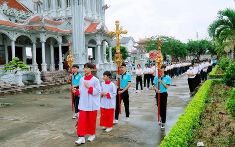 Giới trẻ hạt Thức Hoá mừng bổn mạng
