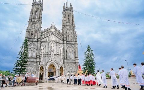 Tuần chầu giáo xứ Vinh Phú