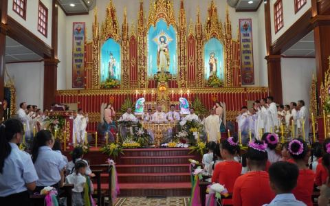 Gx. Thánh Thể: Tuần chầu Chúa Giêsu Thánh Thể