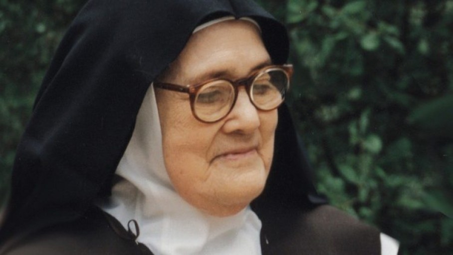 sor lucia dos santos