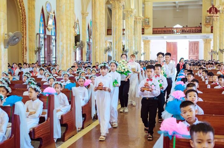 dai dong 124 em xung toi ruoc le lan dau 2023 5