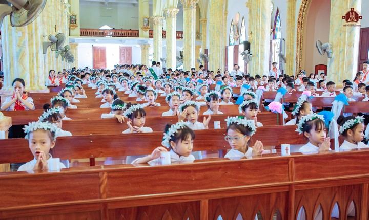 dai dong 124 em xung toi ruoc le lan dau 2023 9