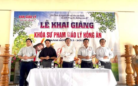 Hạt Liễu Đề khai giảng khoá Sư phạm Giáo lý